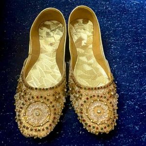 Vintage embellished flats Juti Khussa Punjabi Jutti